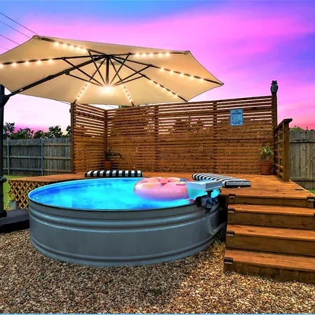 Firepit Table - Large Patio - King Bed - Cowboy Pool Villa